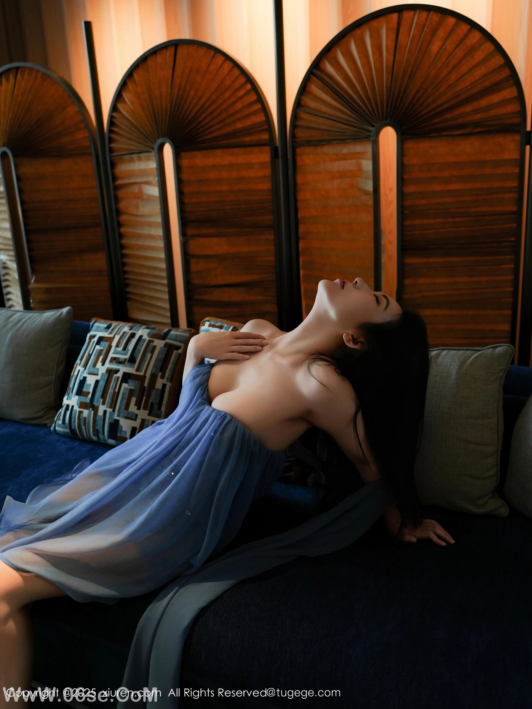 秀人网  NO.10988  烧烧小桃 [53P]